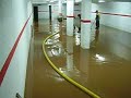 V�deo agua piso...