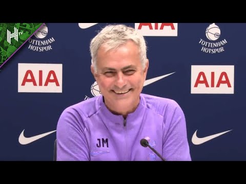 Show in conferenza stampa, Mourinho si intervista da solo (VIDEO) item-thumbnail