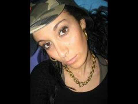 Kenza Farah - Je Me Bats