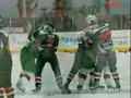 bagarre au hockey (yanis) bagarre au hockey (yanis)