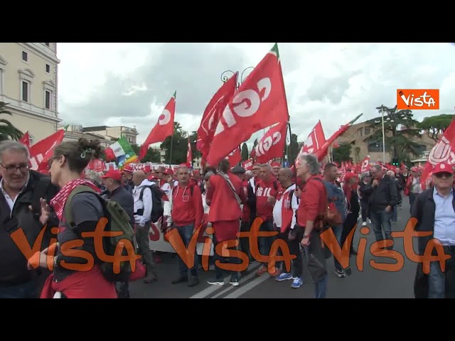 "Democrazia al lavoro", la manifestazione della Cgil a Roma, la partenza del corteo