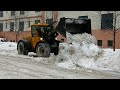 A Lundberg 6200 Lse wheel loader clearing the street and piling the snow for easier loading on the dump trucks. The city used several different wheel loaders to remove the snow from the streets, such as Volvo L70, Volvo L90F and Lundberg 6200 Lse!