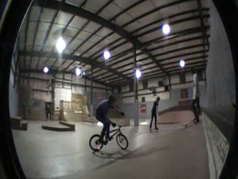 BMX BIKES TRICKS STUNTS CRASHES