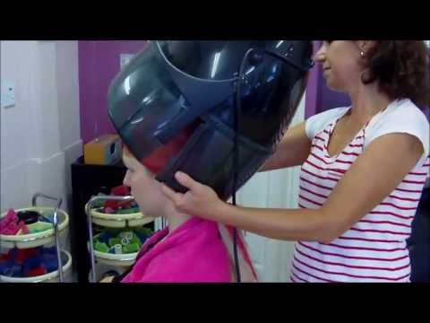 hairdresser - Taking A Walk 2 The Hairdresser In London Town For me this is very experimental video.