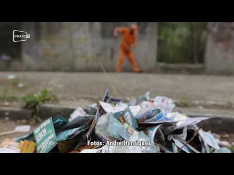 Lixo eleitoral causa transtornos.