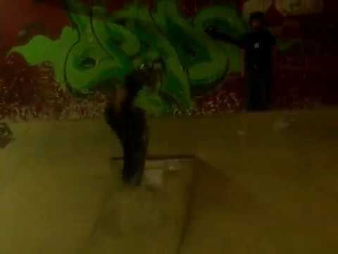 BMX BIKES TRICKS STUNTS CRASHES