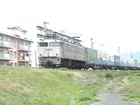 貨物列車　７０５３レ