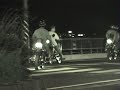 2001年5月に住民の反対を無視してセブンーイレブンが神奈川県鎌倉市七里ガ浜に進出。店の駐車場はたちまち暴走族、旧車会、深夜花火族の集会所と化し、一晩中続く打ち上げ花火の騒音や、マフラーの空ぶかしの騒音などで住民は不眠になり、健康を害して入院したり、深夜は恐ろしくて女性も子供も店に近づけなくなり、まるで「深夜の犯罪拠点」みたいになってしまいました。そこで住民らが鎌倉市に深夜花火禁止条例を作らせたり、コンビニの設置や深夜営業を条例で規制しようと運動を続けていますが、セブンイレブンが悪質にも、住民の 