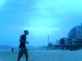 quatro mlk sem ter o que fazer na praia do guaruj