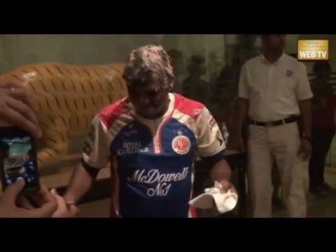 Muttiah Muralitharan videos