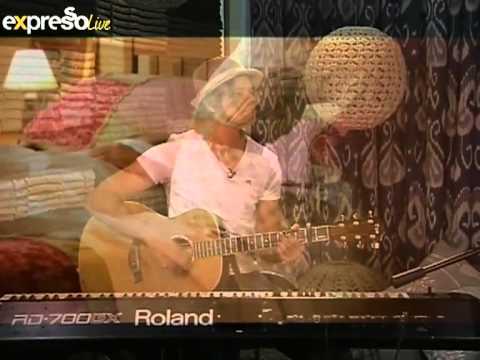 Karlien van Jaarsveld Performs “Jakkels Trou met Wolf se Vrou” on eXpresso