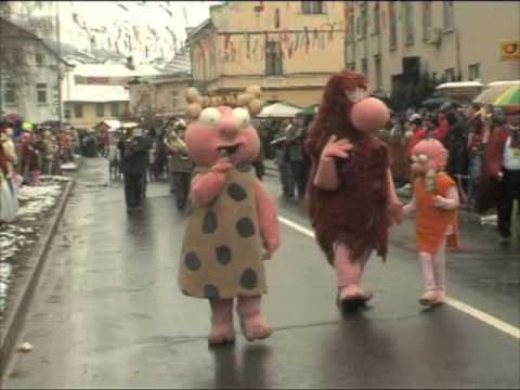 pust - Pustni karneval v Cerknici.