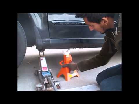How to change a tire on a 2000 Mitsubishi Galant