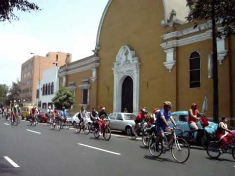 Bicicleteada navideña: deportistas se pasearon por Miraflores y Barranco