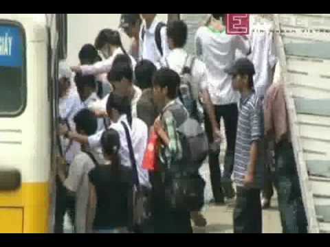 violetdylan - Dao chich xe buyt hoanh hanh mua khai truong.
