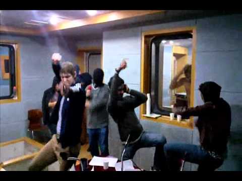 c1dew - Harlem Shake at Dongseo University in Busan, South Korea Radio show host & guests (Busan e-FM) http://befm.or.kr/program/seetheworld/main.jsp.