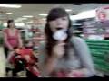 videos de Anna Lea Singing In Woolworths IOM