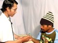Mop Papua : MINUM OBAT ( diambil dari VCD EPEN KAH CUPEN TOH Vol. 2 )