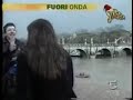 Donna giornalista VIOLENTA.