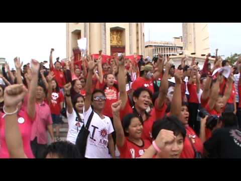 Camisas Rojas realizaron una peculiar protesta en Bangkok
