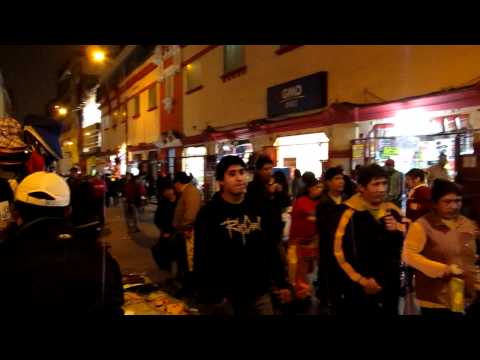 VIDEO: ambulantes informales invaden calles del Centro de Lima