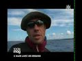 Il nage avec un requin Tigre Il nage avec un requin Tigre