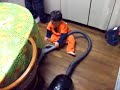 Son Goku vs La Aspiradora Diabólica Son Goku vs La Aspiradora Diabólica