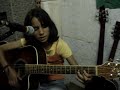 A menina Duda tocando Fogueirinha do YoManaHo