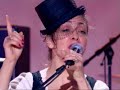 catherine ringer chante l'ami ennemi au grand journal.