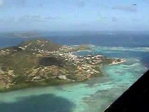 Union Island Airport Landing in DHC6 ...
