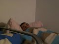 Javilin pega una patada a la litera del roncadorr!!!