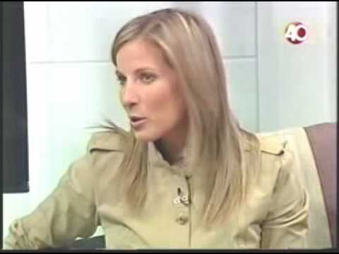 Carolina Rocha / guapa en falda.