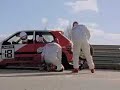 Cambio gomme. La potenza del trapano.