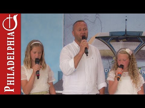 Click to View : Daniel, Sara si Melina Nasaudeanu - Mai sus de stele