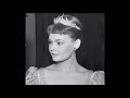 a wonderful interview of judi dench by andrew marr after release of her autobiography - dame judi rarely gives interviews, but for drama students past and pr...
