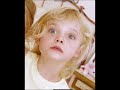 pics of elle fanning its my first elle video so please comment*NO COPYRIGHT INFREGMENT INTENDED*