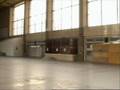 Westbahnhof - menschenleere Halle; Wien