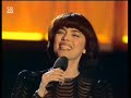 ard-sendung auf los gehts los mit mireille mathieu und patrick duffy, nur fuer dich/together we`re strong - joachim fuchsberger im nachthemd, 22.10.1983.