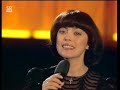 ard-sendung auf los gehts los mit mireille mathieu und patrick duffy, nur fuer dich/together we`re strong - joachim fuchsberger im nachthemd, 22.10.1983.