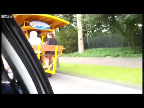 Jak zaliczyć klepniecie w tyłek 6 lasek prawie jednocześnie