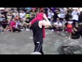 8 yasındakı cocouk yetıskınle kapısırsa boyle olur :)))) http://www.youtube.com/watch?v=5oWtK_KL0sQ&feature=share