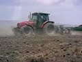 massey ferguson con una sembradora de 4 surcos massey ferguson con una sembradora de 4 surcos