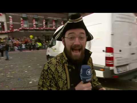 Der Rosenmontagsumzug in Dsseldorf trotz Sturmtief B ...