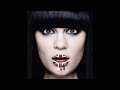 Jessie J – sexy silk