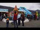 videorapport (gammel) fra bygdedagene i uvdal.

english: one day each year uvdal will have an outdoor market (