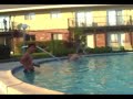 Disfrutando de la piscina