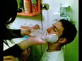 il melone si fa fare la barba