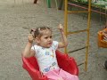 bianca sawulski no parquinho