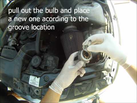 BMW E46 ’99-’05 | Headlight bulb change