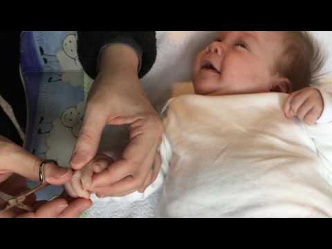 Baby Nägelschneiden